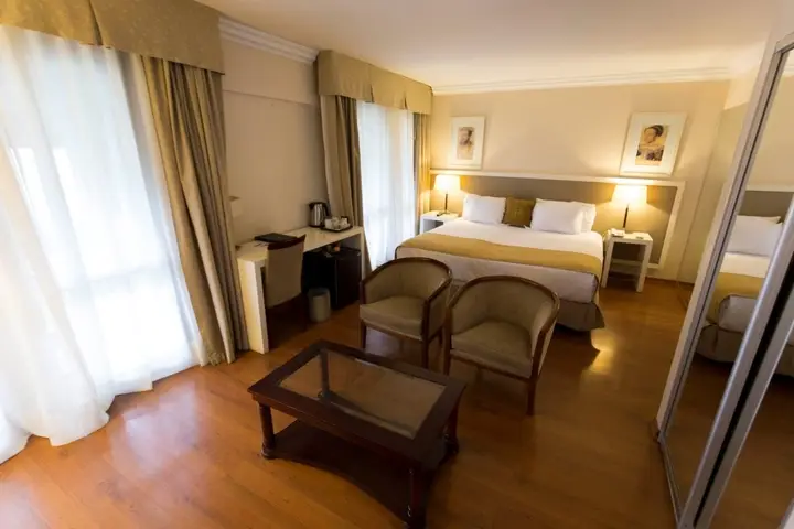 Presentation image of Huentala Hotel