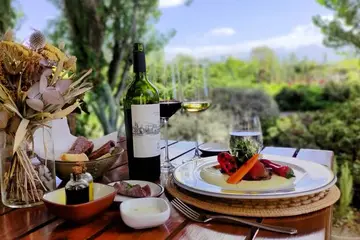 Presentation image of laur Almuerzo