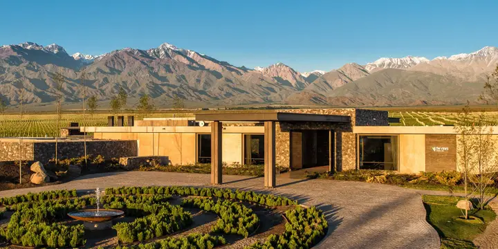Imagem de apresentação de The Vines Resort & Spa