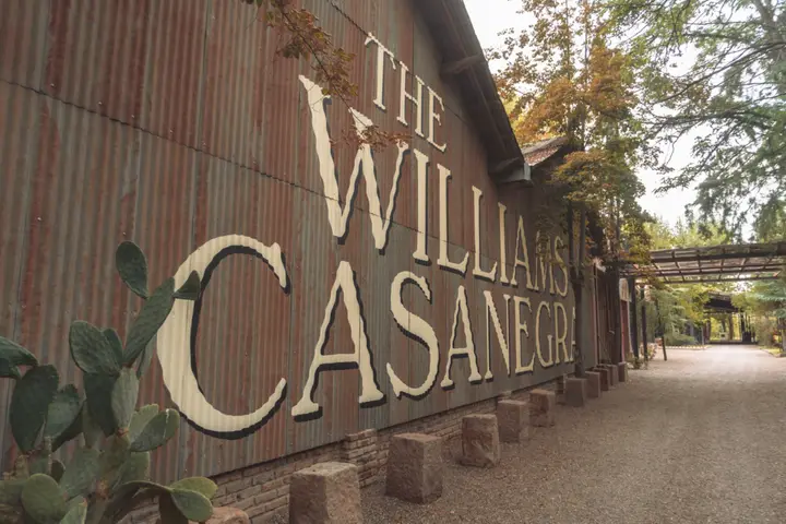 Presentation image of The Willimas Casanegra
